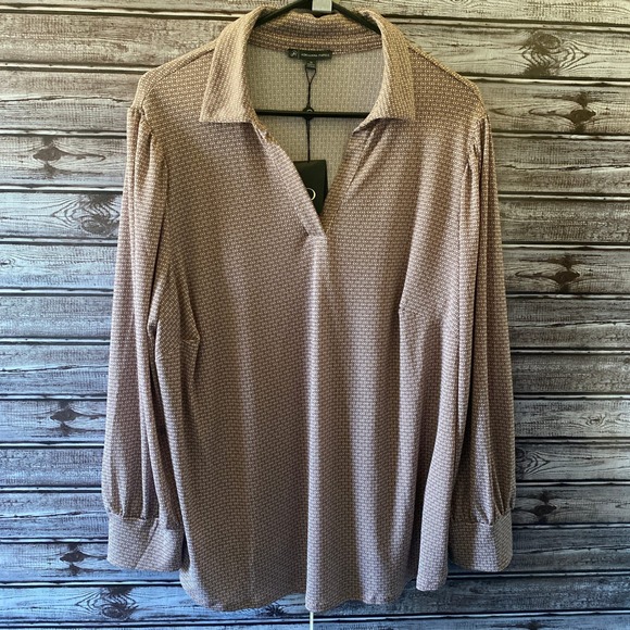 Adrianna Papell Tops - Adrianna Papell Women's Long-Sleeved Top Size 1X Geometric Print V-Neck NWT‎